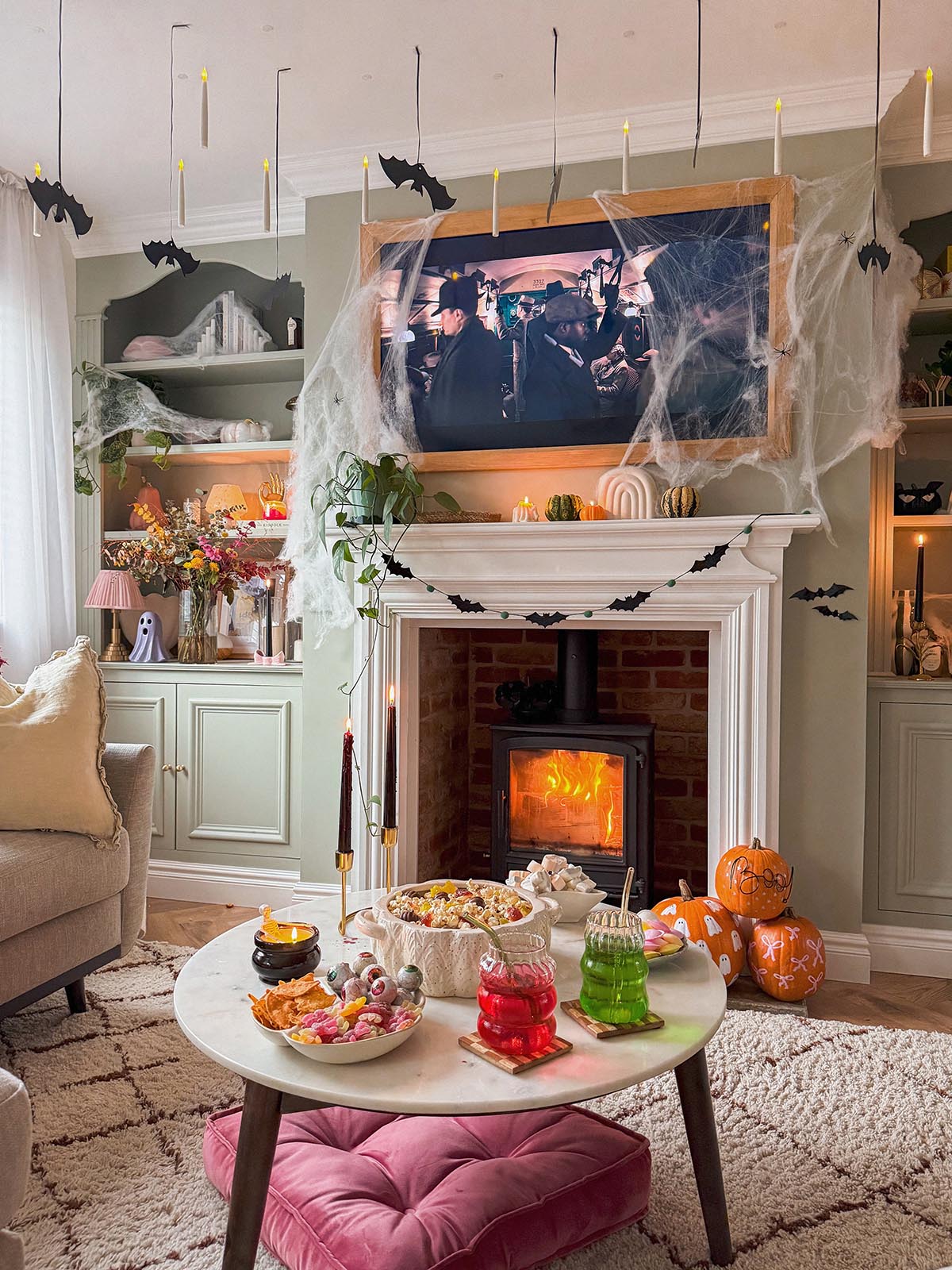 house decorated with halloween decorations